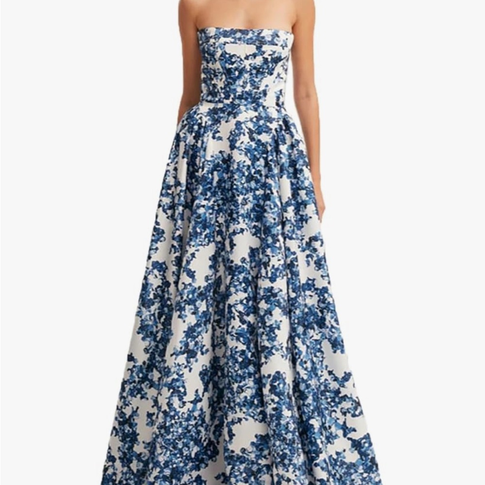 Elegant Blue Floral Strapless Dress